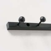 Cuier suspendat, negru, din fier, Pogo Boltze